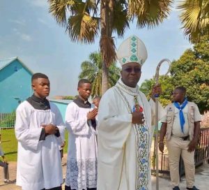 ‎« En nous pacifiant, il nous unifie et ensemble nous vaincrons » : Le vibrant appel de Mgr Félicien Ntambue pour Noël 2025