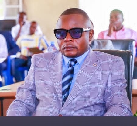 ÉDUCATION / LOMAMI : le député provincial Pierrot KASONGO met en garde les chefs d&rsquo;établissement sur les frais scolaires.